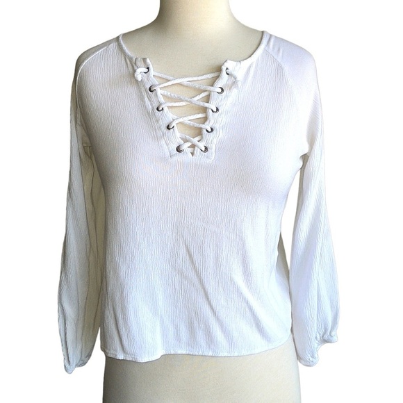 nabee Tops - NABEE white v-neck with cross cross ties blouse with scrunch cuffs women’s small